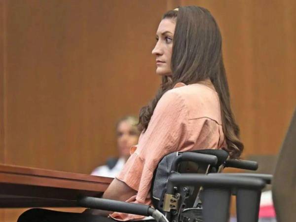 En el juicio se reveló que la madre aseguró haber escuchado voces en su cabeza que le pedían quitarle la vida a sus hijos.