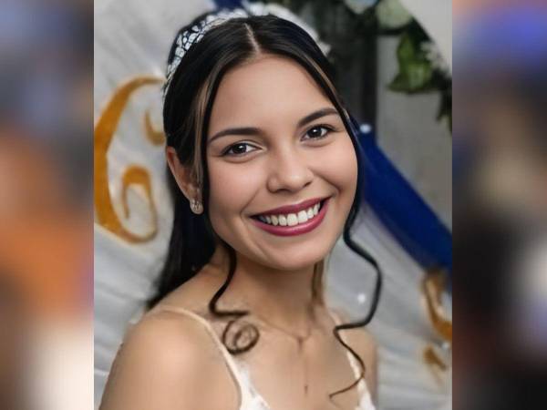 Días antes, Stephany Lucero Elvir celebraba su boda de ensueño, tomada de la mano del subteniente de Aviación Cristhian Samir Álvarez Molina.