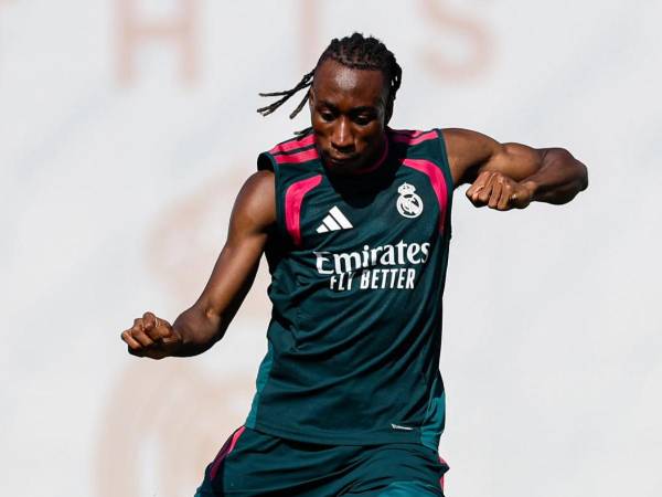 El delantero africano se pone a tono para sumar sus primeros minutos esta temporada. FOTO EFE.