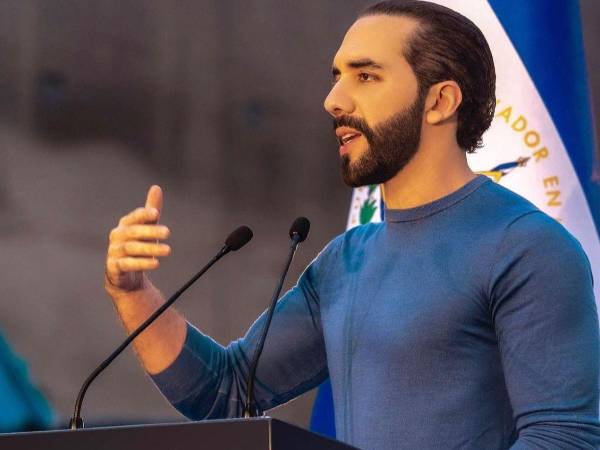 Presidente de El Salvador Nayib Bukele en conferencia de prensa.
