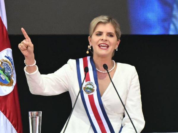 La presidenta de Costa Rica, la derechista Laura Fernández