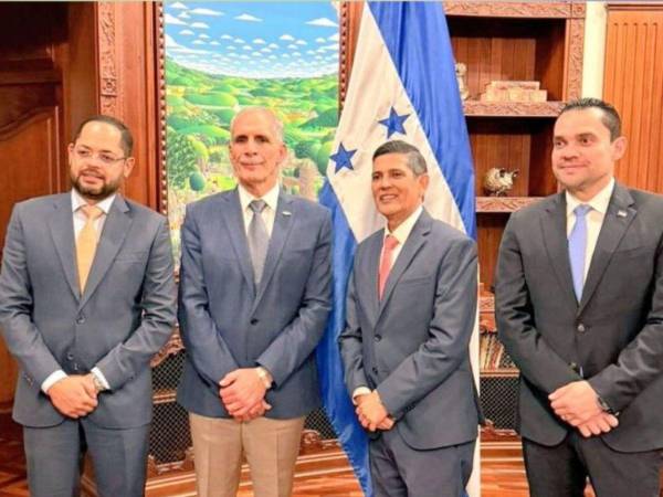 El Consejo Nacional de Defensa y Seguridad se reunió en Casa Presidencial tras la ola de violencia en Honduras.