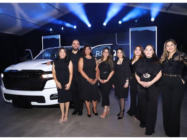 La prestigiosa empresa automotriz Grupo Q ha presentado oficialmente el regreso de la nueva Jeep Compass Longitude y la llegada del pickup RAM 1500 Black Express Edition.
