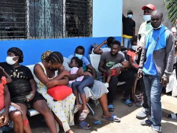 Migrantes de distintas nacionalidades continúan utilizando Honduras como ruta de tránsito hacia otros países.