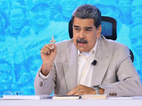 El presidente de Venezuela, Nicolás Maduro, hablando en su programa semanal de televisión 'Con Maduro +'.