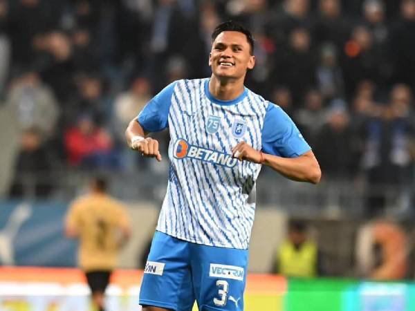 Tremendo cabezazo: Así fue el tercer gol de Denil Maldonado en Rumanía