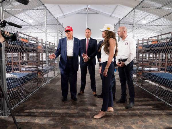 Trump inauguró el martes 'Alligator Alcatraz', la polémica cárcel migratoria construida en menos de dos semanas en Florida.