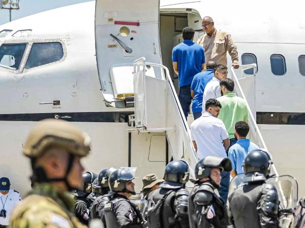 Los migrantes venezolanos que se encontraban encarcelados en El Salvador fueron devueltos a Caracas el pasado viernes.