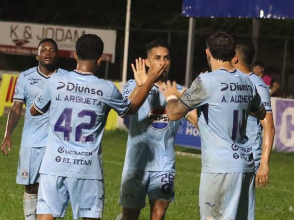 Real Sociedad y Motagua disputan en el Estadio Francisco Martínez de Tocoa el duelo por la jornada 12 del Apertura 2024.