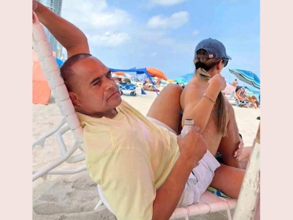 Las fotografías del narcotraficante hondureño Carlos “Negro” Lobo en las playas de Miami, Florida, se viralizaron en las redes sociales desde el martes 16 de abril. Esto es todo lo que se dabe de su liberación...