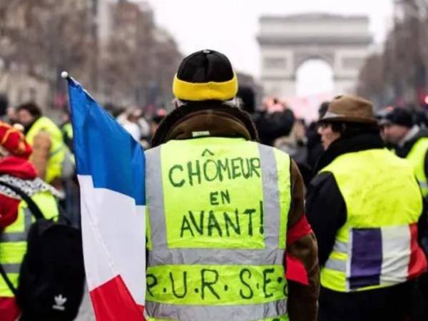 Foto archivo de los chalecos amarillos en manifestaciones en Francia.