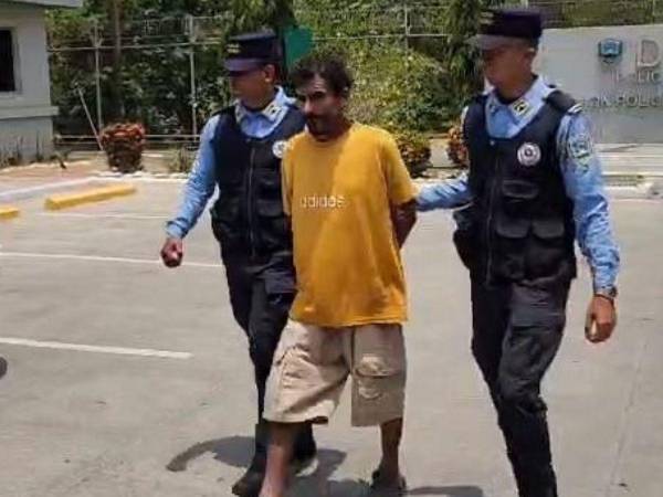 El detenido fue identificado como José Adonay Pineda Leiva, de 42 años.