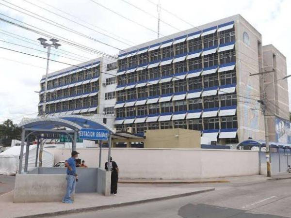 Castillo mencionó inversiones prioritarias en centros asistenciales como el Hospital Mario Catarino Rivas, el Hospital Escuela y el Hospital Aníbal Murillo, entre otros, con el propósito de mejorar la atención a los pacientes.