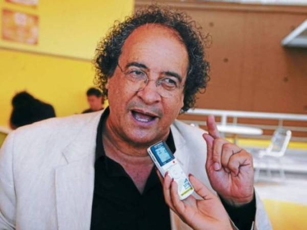 Nelson Ávila se ha lanzado como candidato presidencial en varias ocasiones. En las elecciones primarias de 2021 participó como aspirante por parte del partido Libre.