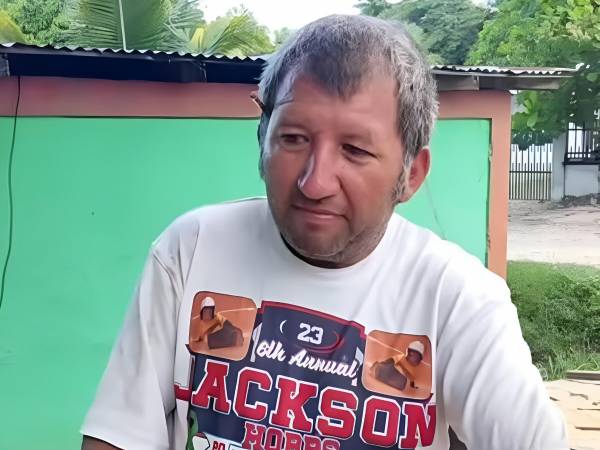 De acuerdo con la información preliminar, ambos se dirigían a trabajar cuando fueron interceptados por un desconocido.