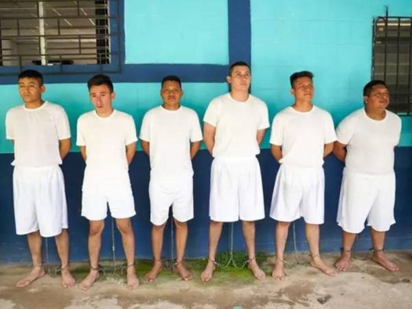 La audiencia de los seis militares se instaló en el juzgado Primero de Instrucción del distrito de Santa Tecla, El Salvador.