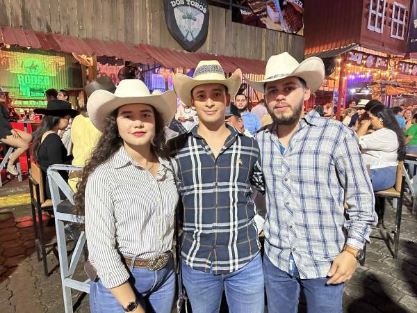 Alejandra Leiva, Luis Oviedo y Samuel Quintero.