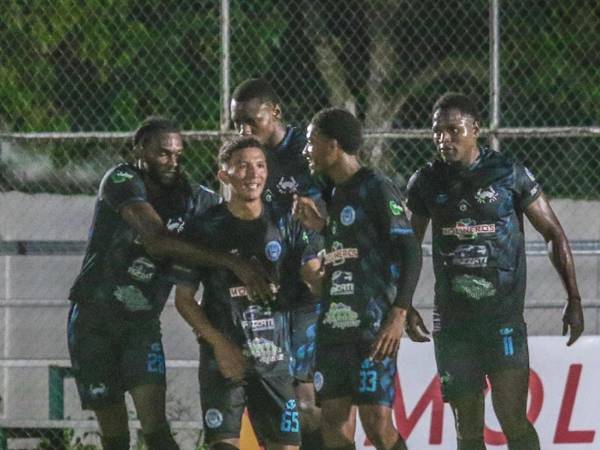 Victoria olvida su crisis y sorprende con espectacular triunfo ante Juticalpa