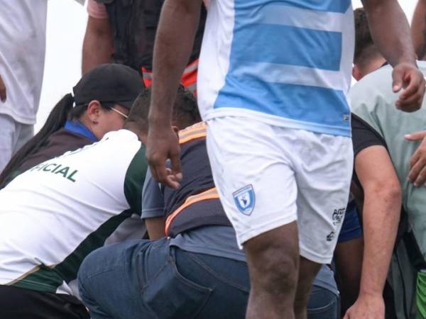 Surge nueva información sobre el entrenador del Independiente de Siguatepeque que se desplomó en pleno partido ante Génesis.