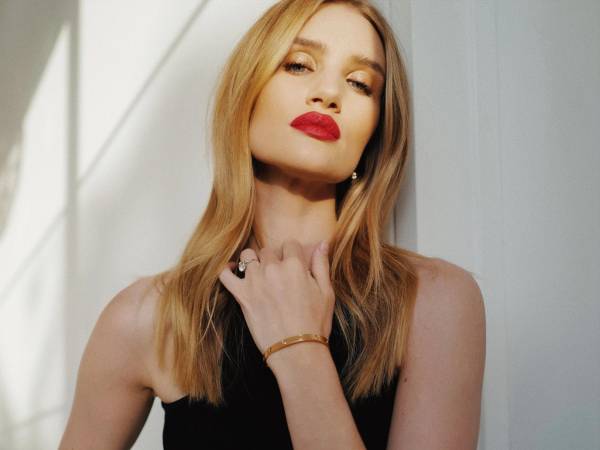 Recuerde. Rosie Huntington-Whiteley mantiene una relación con el actor Jason Statham desde 2010.