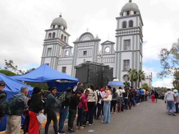 Durante los días 1, 2 y 3 de febrero, la Basílica de Suyapa recibe miles de hondureños que celebran con fe el aniversario de su Patrona.