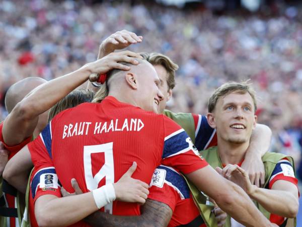 Haaland volvió a demostrar por qué es uno de los futbolistas más temidos del planeta, firmando una actuación brillante que encendió la ilusión de todo un país.