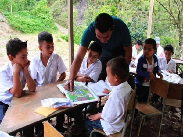 Las clases y actividades presenciales se reanudarán el jueves 18 de septiembre de 2025. Imagen referencial de archivo.