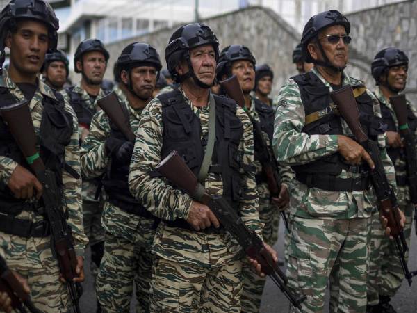 Militares venezolanos participan en la presentación del Plan Independencia 200. EFE/ Miguel Gutiérrez.