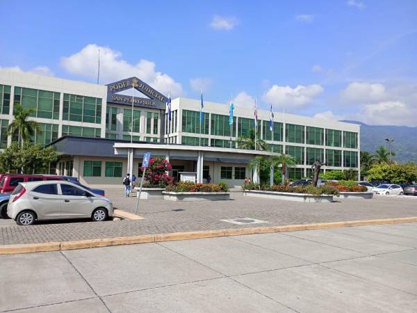 Vista de ñlas oficinas del Poder Judicial en San Pedro Sula, Honduras.