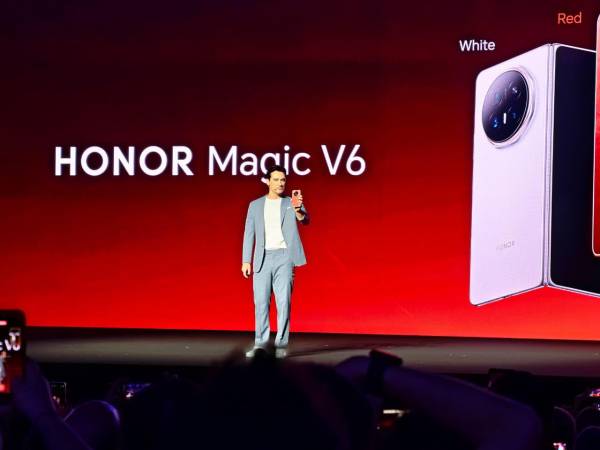 Junto a una apuesta futurista, se presentó el HONOR Magic V6, su plegable más avanzado hasta la fecha, además de nuevos dispositivos como MagicPad 4 y MagicBook Pro 14, reforzando su integración de hardware y software inteligente en torno a necesidades reales.