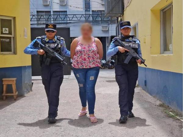 Karla Yakelin Funez durante su detención. Imagen del sitio web del Ministerio Público.