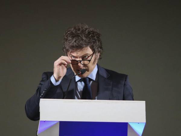 El presidente argentino, Javier Milei, pronuncia un discurso este viernes en Roma, tras recibir el Premio Internacional Milton Friedman 2024.