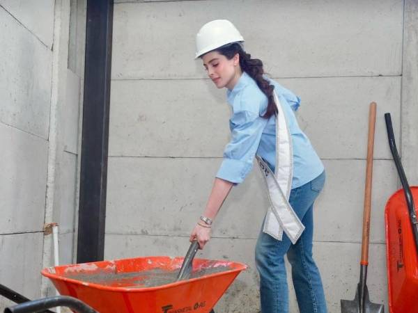 La actual Miss Universo, Fátima Bosch, realizó una visita oficial a El Salvador, donde participó en diversas actividades protocolarias, sociales y culturales como parte de su agenda internacional.