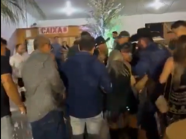 Video: Padre dispara a jueces tras la eliminación de su hija en certamen de belleza