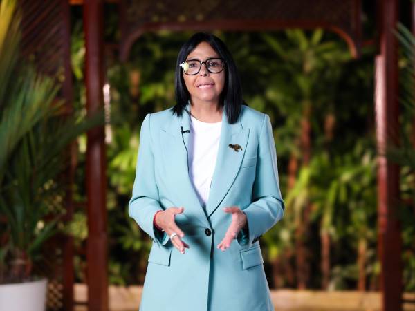 Fotografía de archivo de la presidenta encargada, Delcy Rodríguez.
