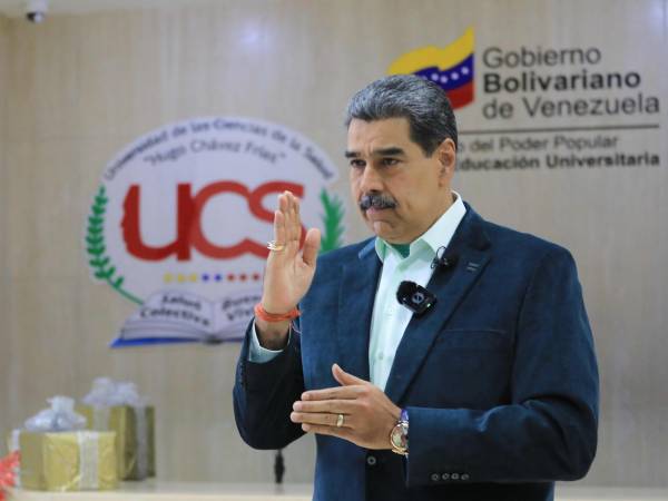 Presidente de Venezuela, Nicolás Maduro, hablando durante su programa 'Con Maduro +' el lunes, en Caracas (Venezuela).