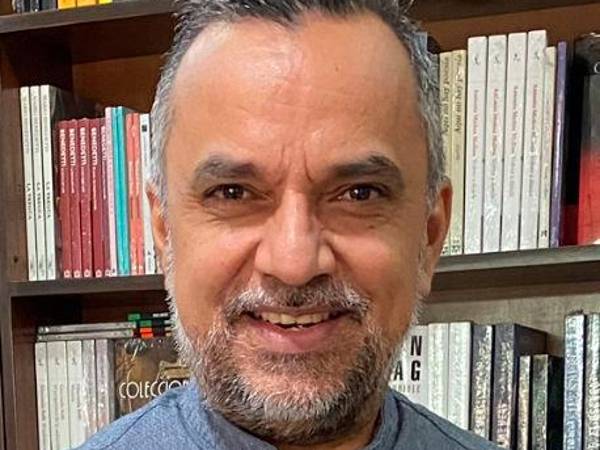 Carlos Coca Singh.