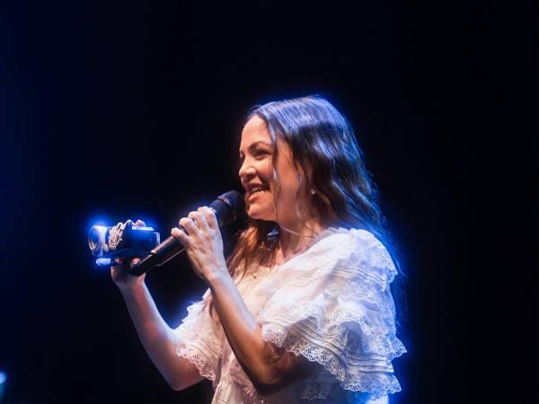 <b>MÉXICO.- </b>La reconocida cantante y compositora mexicana, <b>Natalia Lafourcade</b> ha tomado la decisión de retirarse temporalmente de los escenarios para dedicarse de lleno a su <b>maternidad</b>.
