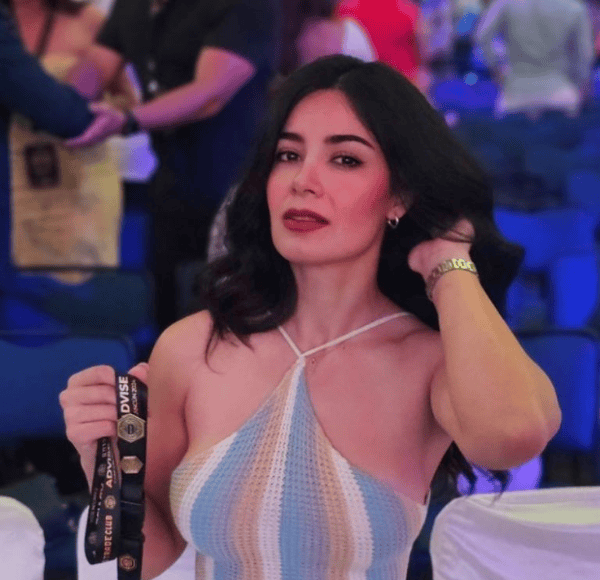 Gracias a la información que se destaca en sus redes sociales, se sabe que es una mujer deportiva, que gusta del mundo fitness y de lucir su trabajada figura, también le gustan los animales y es sumamente dedicada a su profesión.