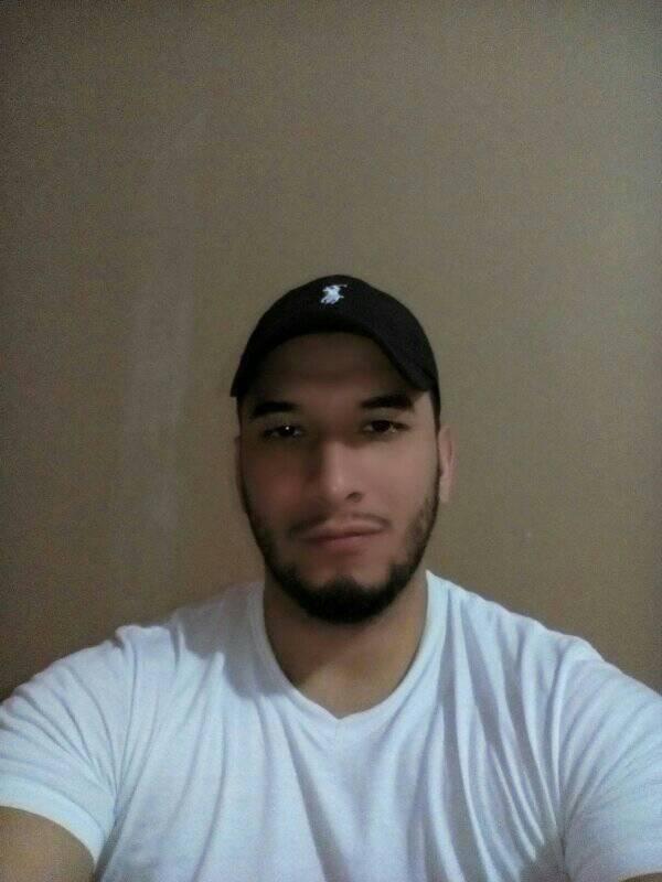 Ángel andaba estrenando moto cuando chocó contra taxi y murió en el barrio Cabañas