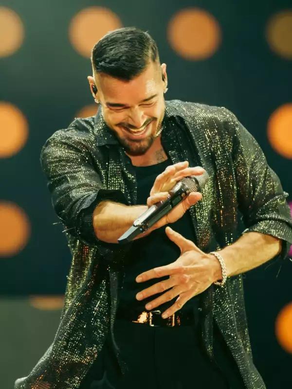 Lanzan gas lacrimógeno a Ricky Martin en pleno concierto