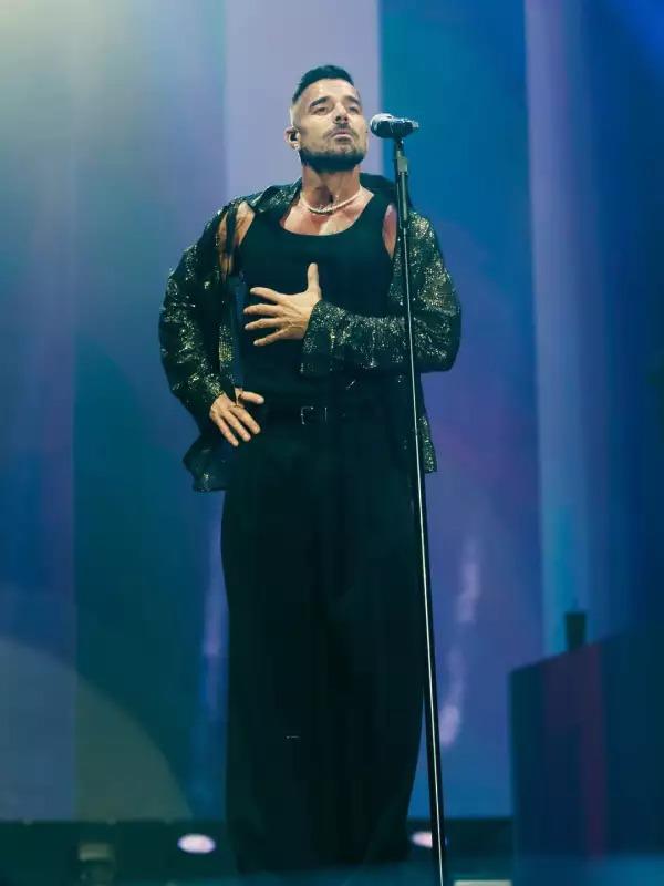 Lanzan gas lacrimógeno a Ricky Martin en pleno concierto