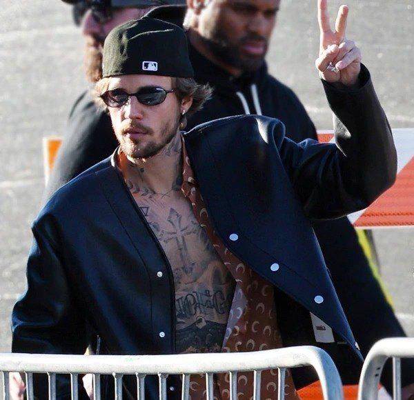 Su aparición en el Super Bowl LVIII fue tendencia, ya que esperaban que participara en el show de medio tiempo junto a USHER. 