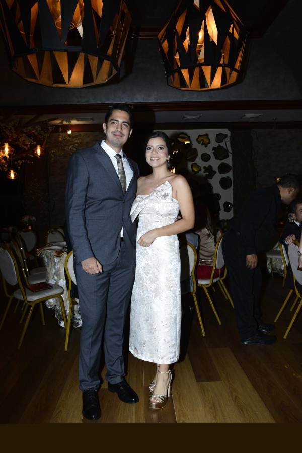 Carlos Valladares y Michelle Romero se casan por lo civil
