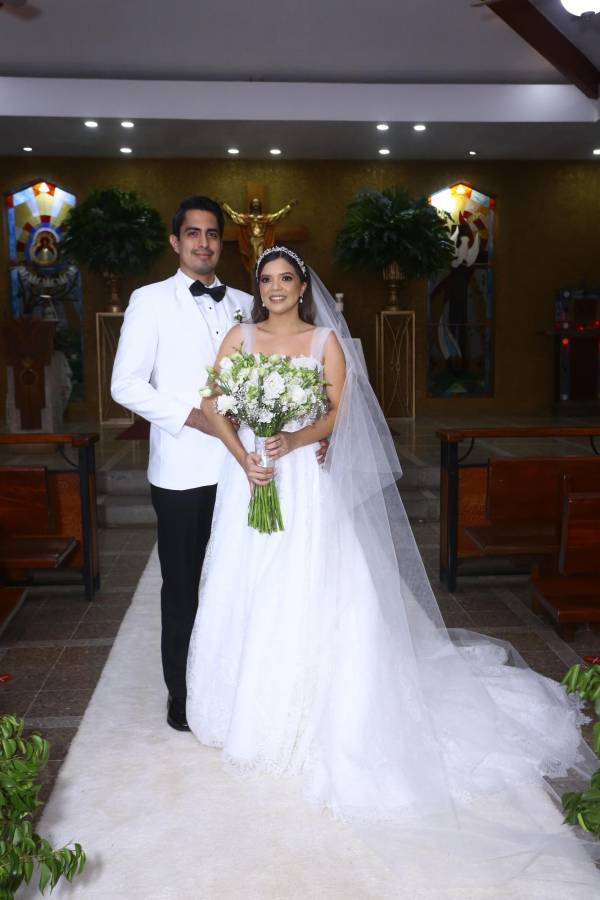 Boda de Carlos Valladares y Michelle Romero: un amor sin fin