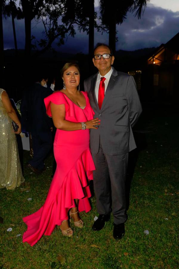 Jesse Corrales y Gisselle Prieto se unen en matrimonio