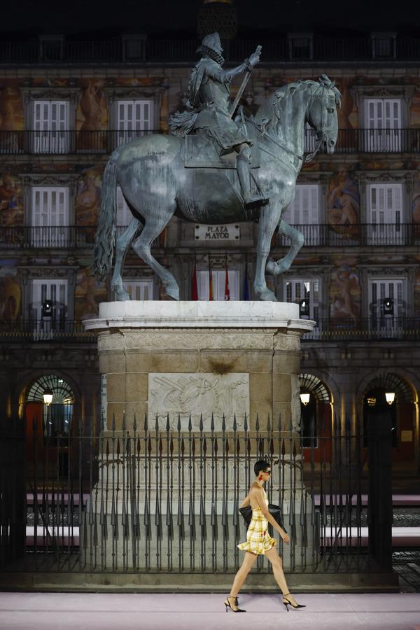 Carolina Herrera deslumbra en Madrid con moda e historia en 2026