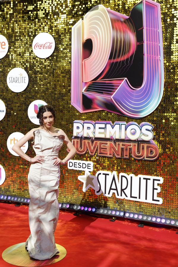 Los Premios Juventud 2026: desfile de estrellas en la alfombra roja