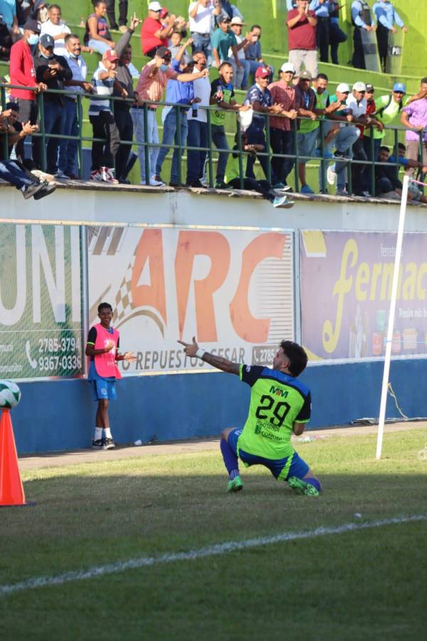 Agustín Auzmendi anotó el segundo tanto para Potros.