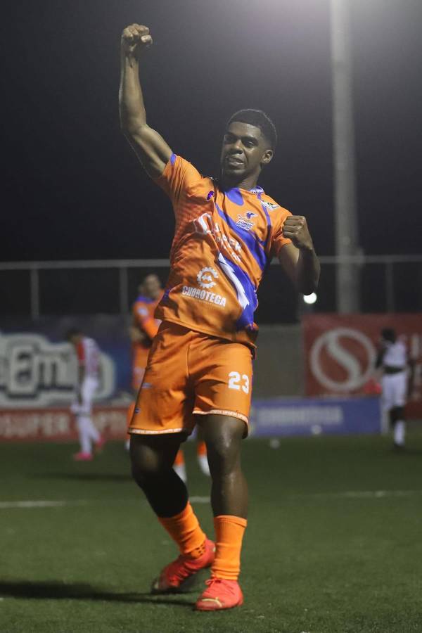 Josman Figueroa fue el héroe de la UPN ante la Real Sociedad con su gol.